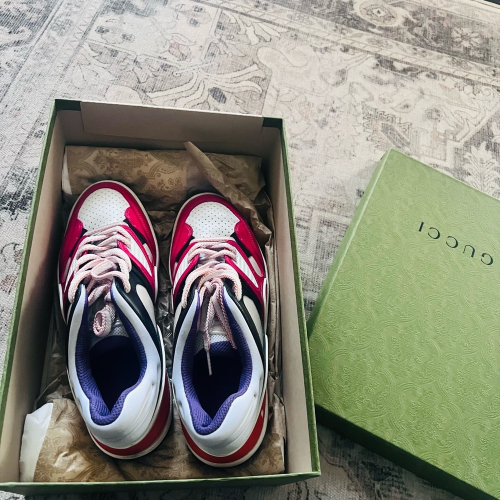 Barely Worn Gucci Basket Low Top Sneakers Men